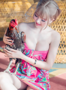 เมญา ธนกานต นุ่งผ้าถุง