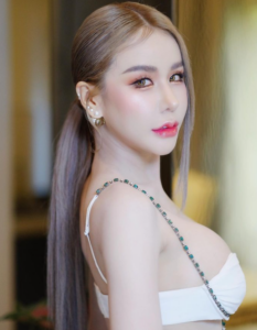 อามมี่ แม็กซิม จมูก