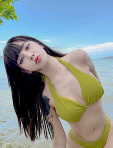 น้อยหน่า กฤชพร มุขสมบัติ