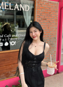 มิ้นนี่ สุทธหทัย